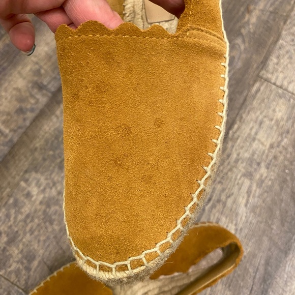 Saks 5th Avenue - Picture 8 of 8